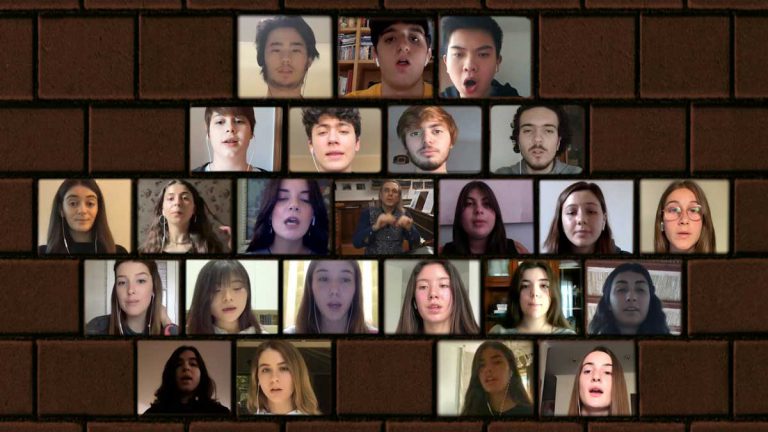 The Wall, il coro del Liceo.